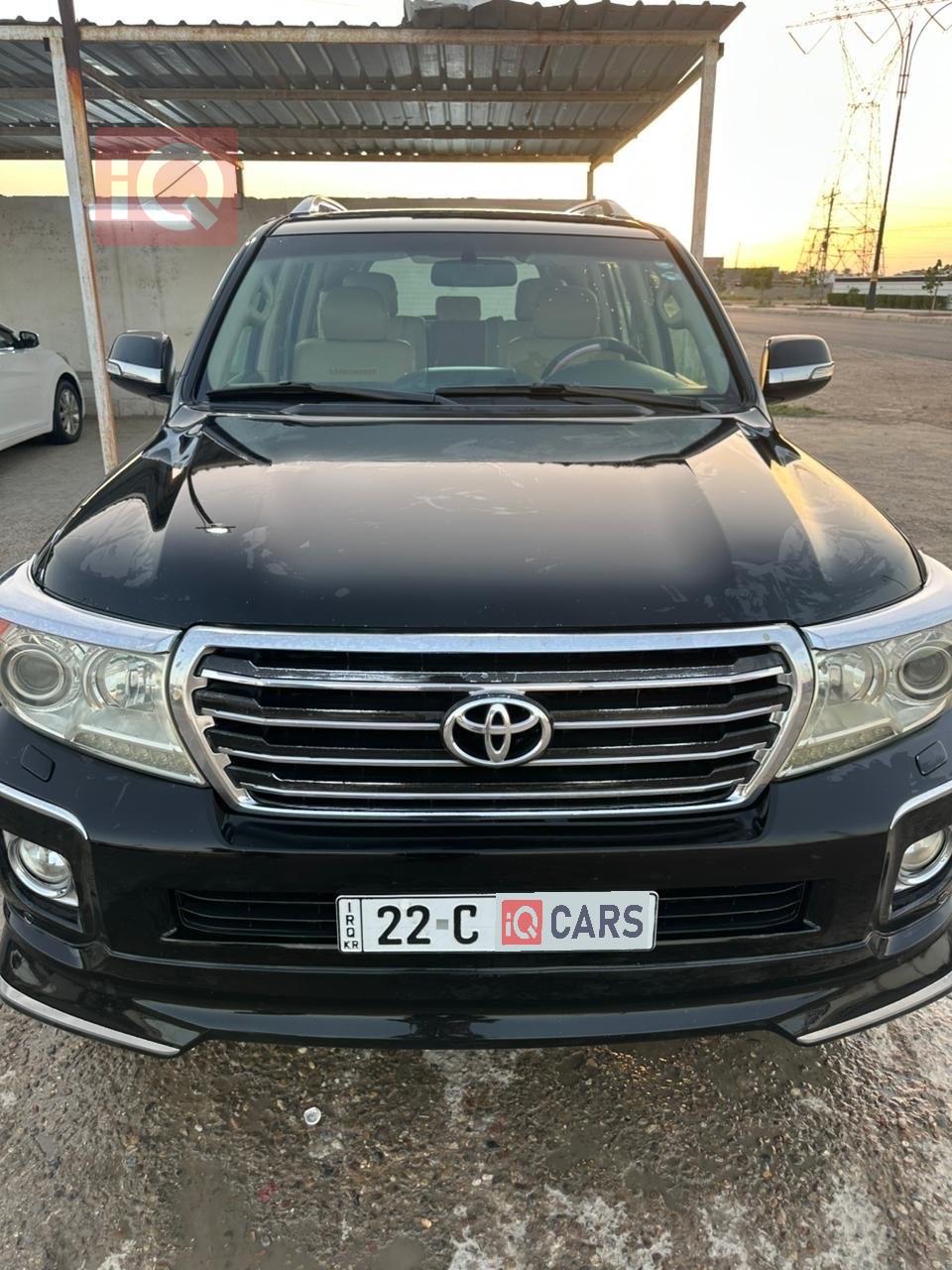 تويوتا لاندكروزر